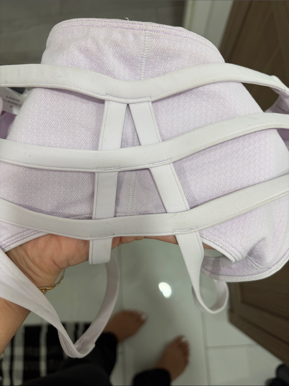 Vuori lavendar strappy sports bra medium worn twice make me an offer - Picture 6 of 6
